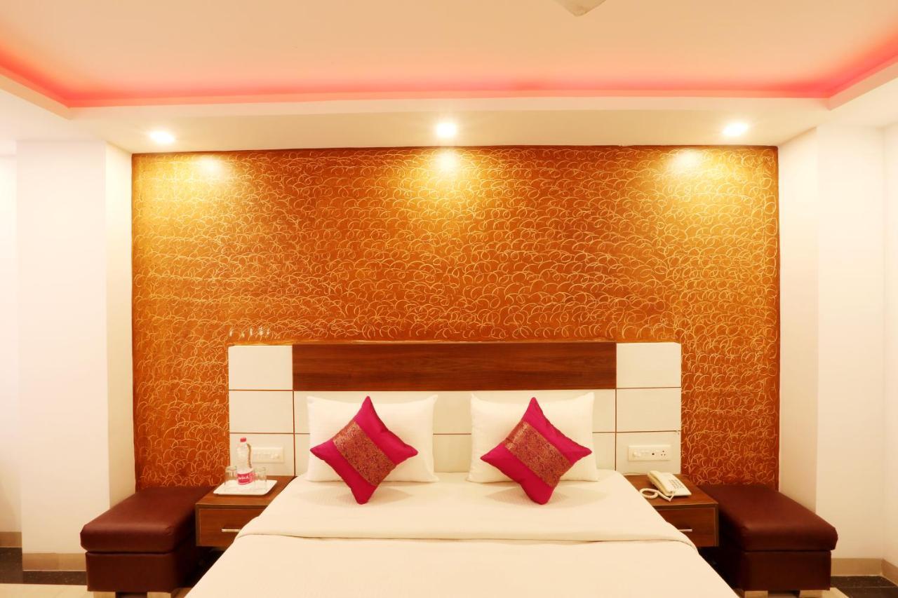 Hotel Classic New Delhi Eksteriør bilde