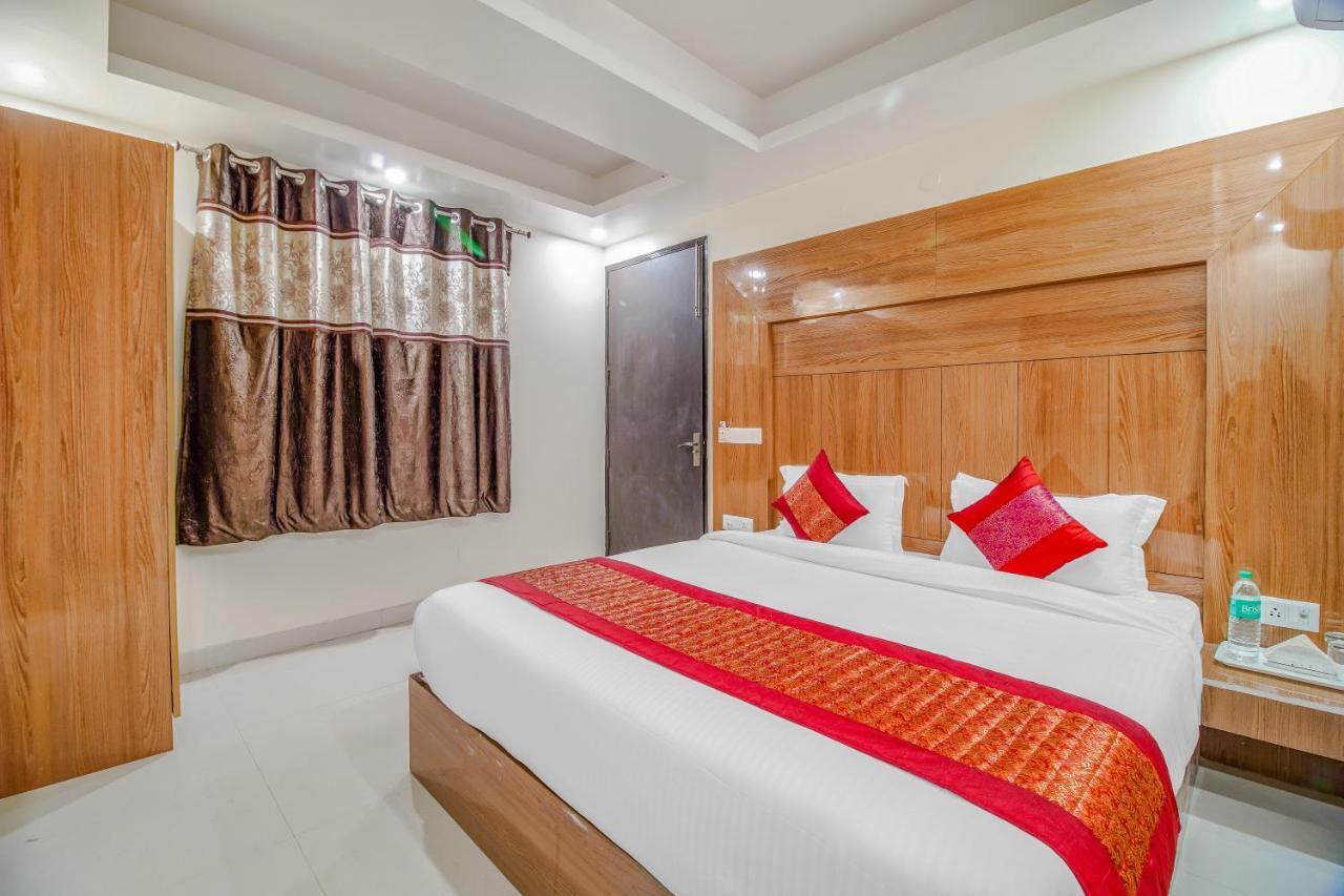 Hotel Classic New Delhi Eksteriør bilde