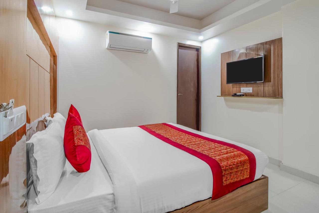 Hotel Classic New Delhi Eksteriør bilde